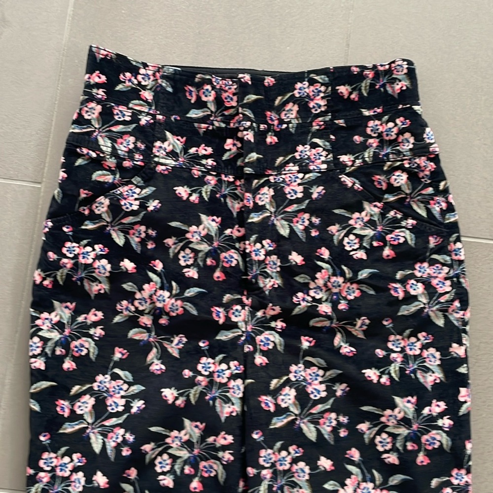Rebecca Taylor Black Skinny Jeans with Pink Floral Print - Picture 5 of 16